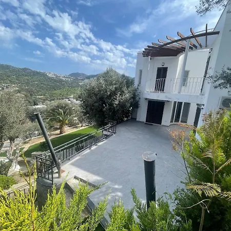 Family With Rooftop Sea Views In Yalikavak * 博德鲁姆