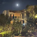 Villa Family With Rooftop Sea Views In Yalikavak *