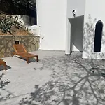Family With Rooftop Sea Views In Yalikavak Villa