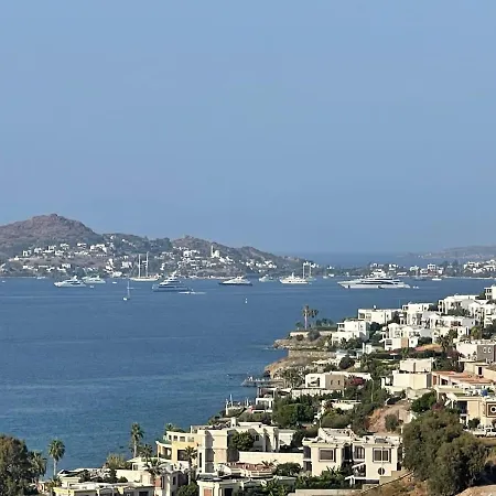 Family With Rooftop Sea Views In Yalikavak فيلة