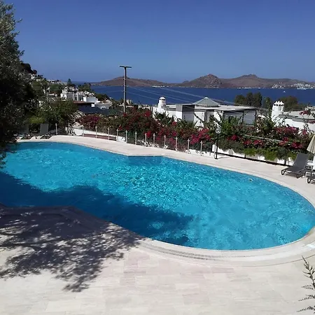 Family With Rooftop Sea Views In Yalikavak فيلة *