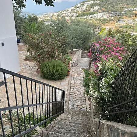 Family With Rooftop Sea Views In Yalikavak فيلة *