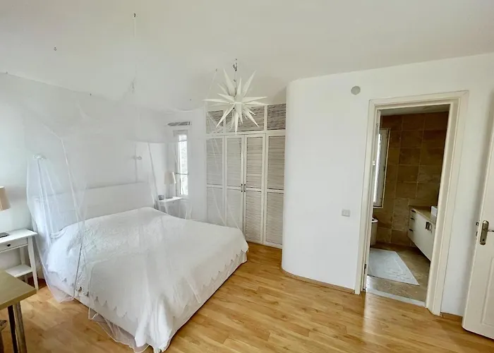 Family With Rooftop Sea Views In Yalikavak ボドルム