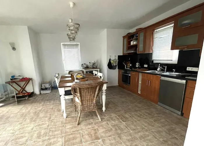 Villa Family With Rooftop Sea Views In Yalikavak *