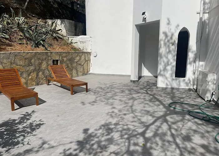 Family With Rooftop Sea Views In Yalikavak Villa